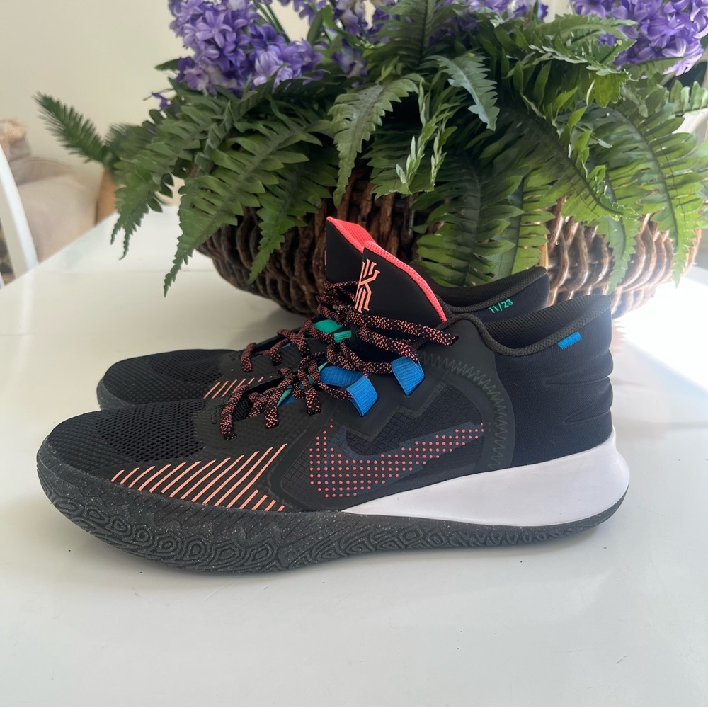 Nike Kyrie Flytrap 5 2021 Black Basketball Shoes SIZE 14 CZ 4100–001 MINT